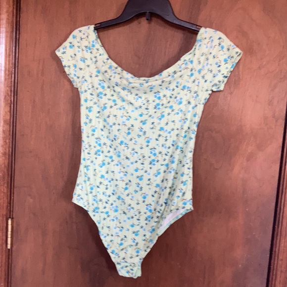 3/$12 Rue21 floral ribbed bodysuit with stretch L jr - Picture 10 of 17